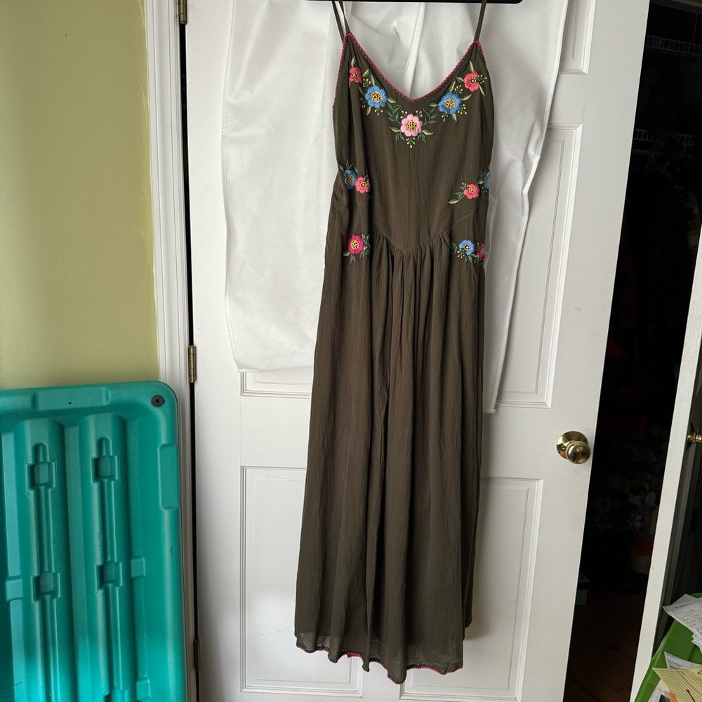 Chasing unicorn embroidered maxi dress - Picture 4 of 6